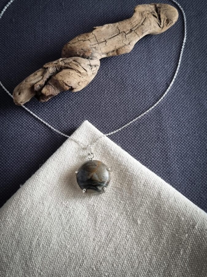 collier en argent avec jaspe paysage serti 5 griffes