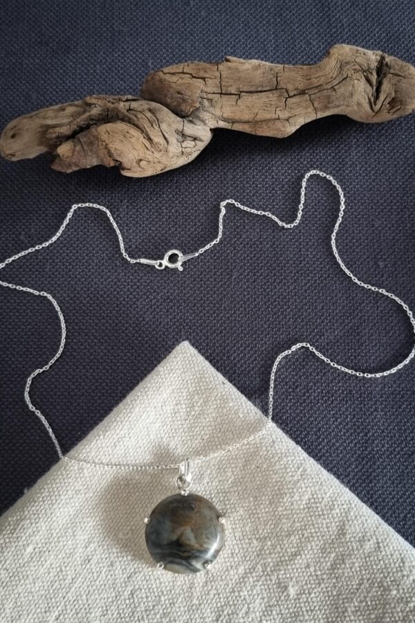 collier en argent avec jaspe paysage serti 5 griffes