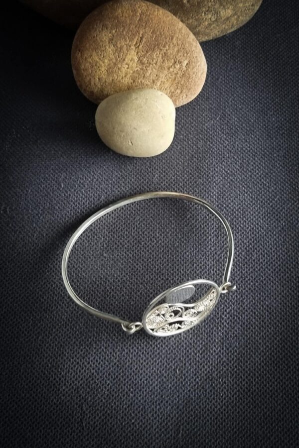 Bracelet en argent avec médaillon filigrané