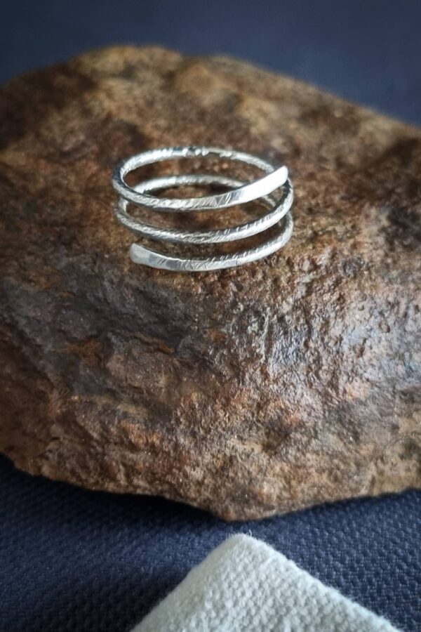 bague serpent en argent martelé