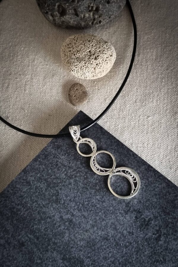 pendentif en argent filigrané