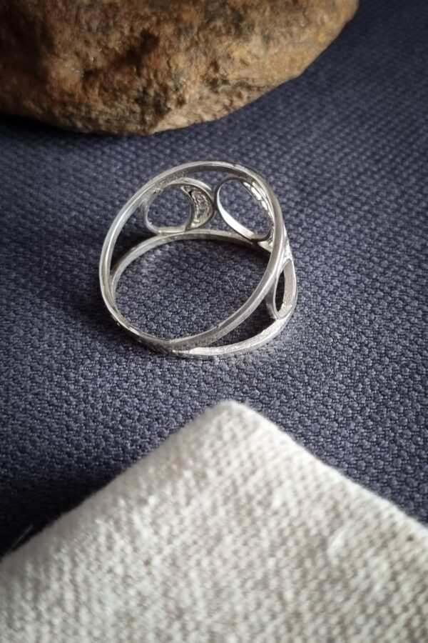 bague en argent filigrané croissant de lune