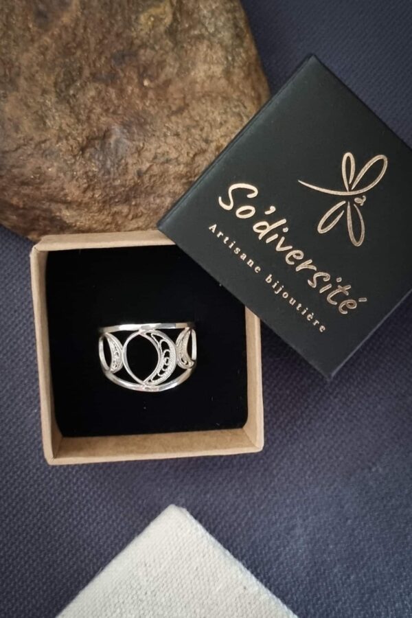 bague en argent filigrané croissant de lune