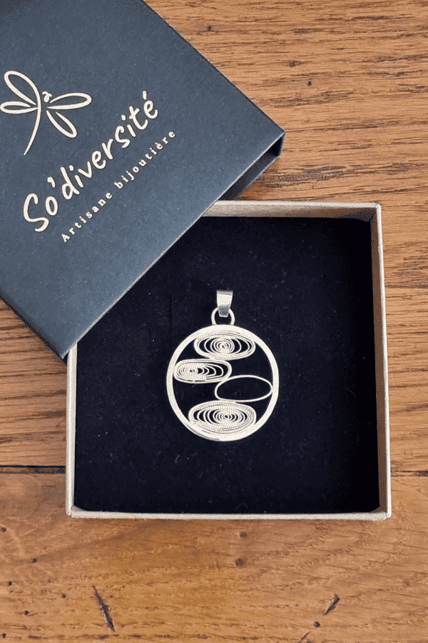 Pendentif galets