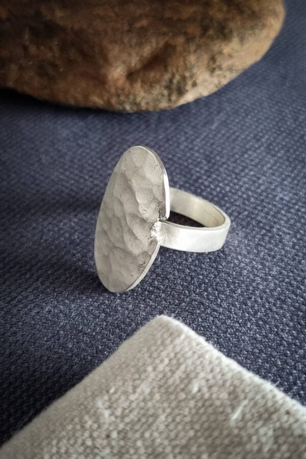 bague argent forgée, finition brute