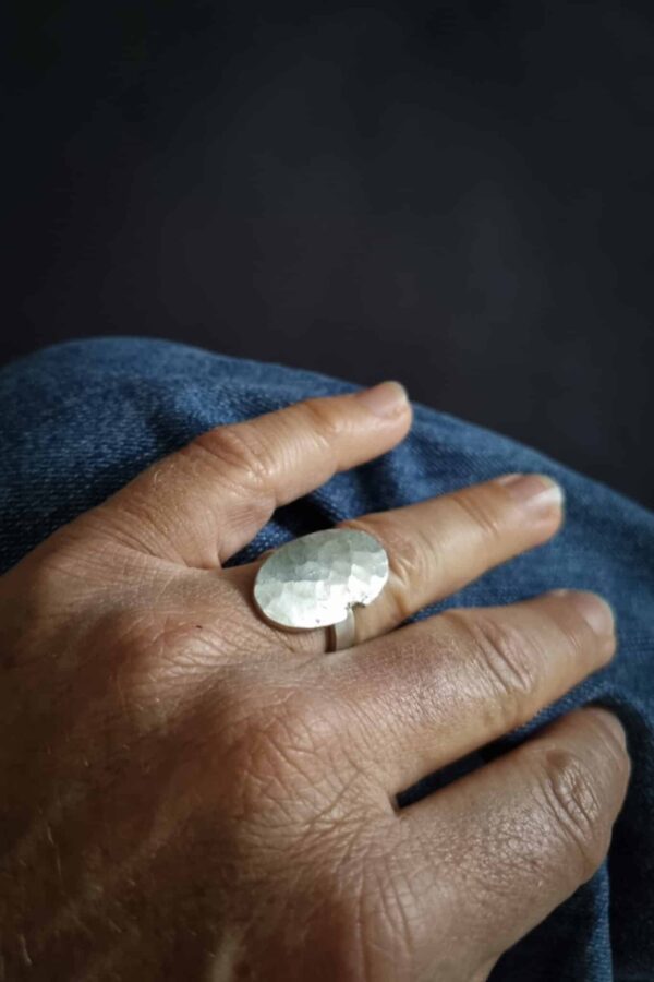 bague argent forgée, finition brute