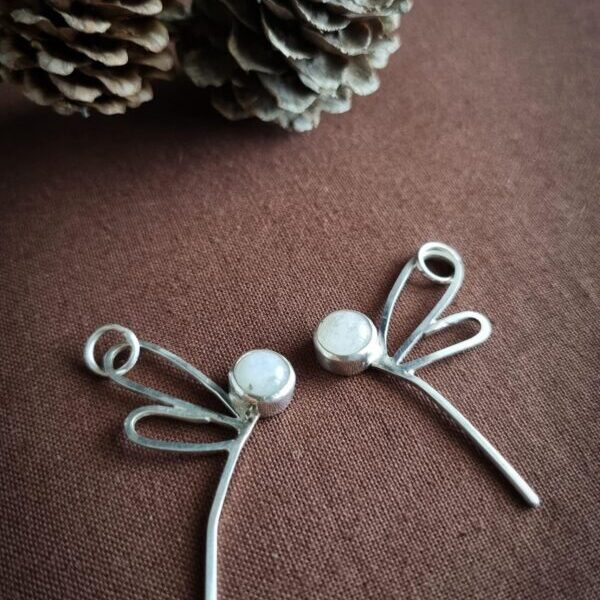 pendentifs en argent en forme de libellule avec serti clos pierre lune ronde