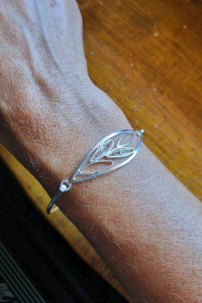 bracelet feuille filigrane en argent, porté